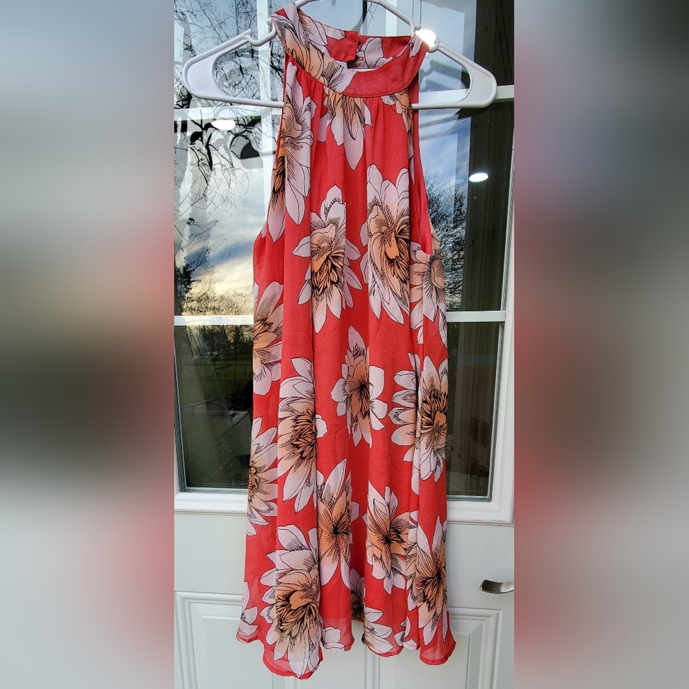 Sleeveless floral dress